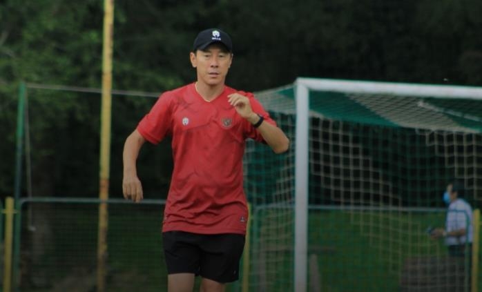 크로아티아서 인도네시아 U-19팀 훈련하는 신태용 감독