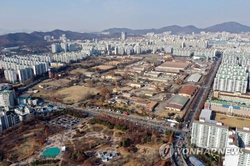 아파트에 둘러싸인 인천 부평 캠프마켓