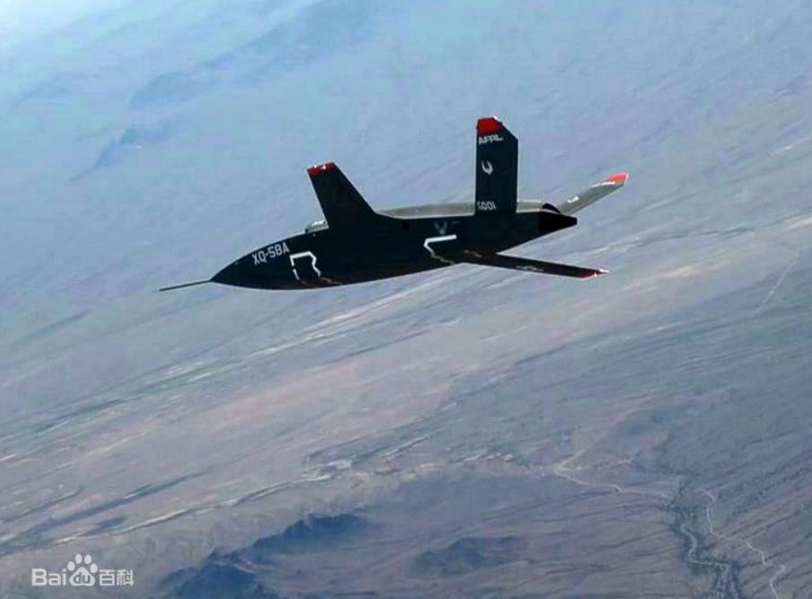 미국의 최신형 공격용 드론 XQ-58A 발키리