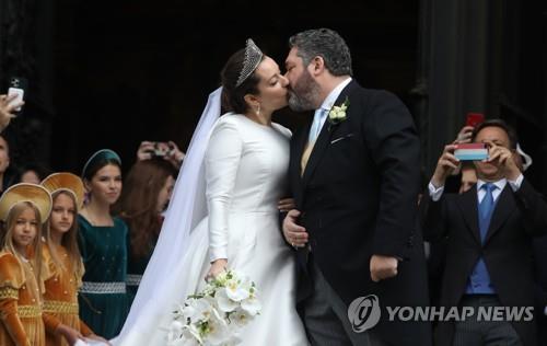 러시아에서 100년 만에 왕실 결혼식