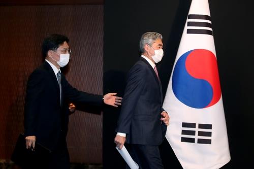 북핵 수석대표 협의 마친 노규덕-성 김