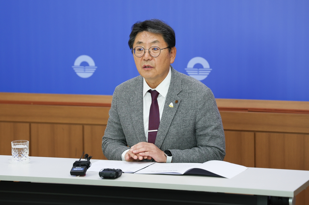 사과하는 홍태용 김해시장 