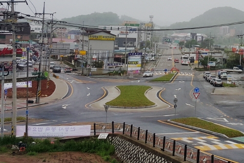 인천 강화군, 전등사 입구 사거리 회전교차로 설치 완료 - 1