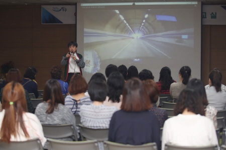 인천 동구, 여성운전자를 위한 교통안전 교실 운영 - 1