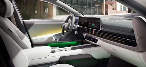 La foto de archivo, proporcionada por Hyundai Motor, muestra el interior del sedán eléctrico IONIQ 6 de la compañía. (Prohibida su reventa y archivo)
