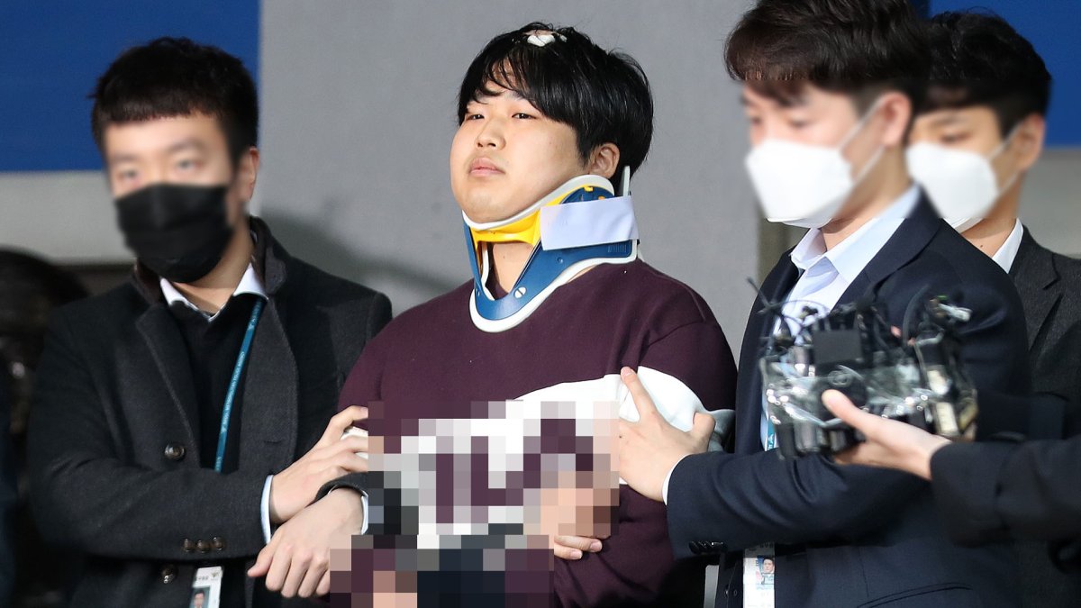 '박사방' 운영자 조주빈, 징역 42년 확정