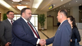 وسائل إعلام رسمية في كوريا الشمالية: نائب وزير الخارجية البيلاروسي يزور بيونغ يانغ