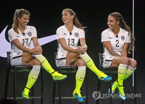 미국 축구국가대표 토빈 히스, 알렉스 모건, 시드니 르루.(왼쪽부터.AP=연합뉴스)