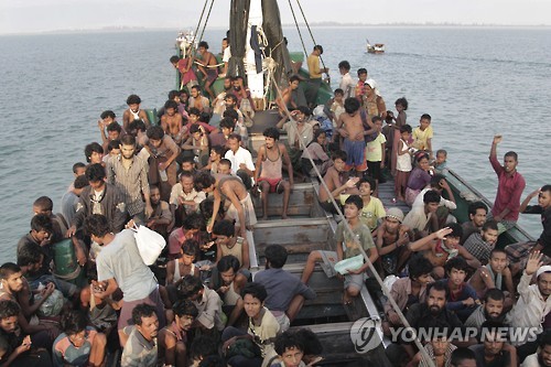 '보트피플'로 몸살 앓는 지구촌 (AP=연합뉴스 DB)