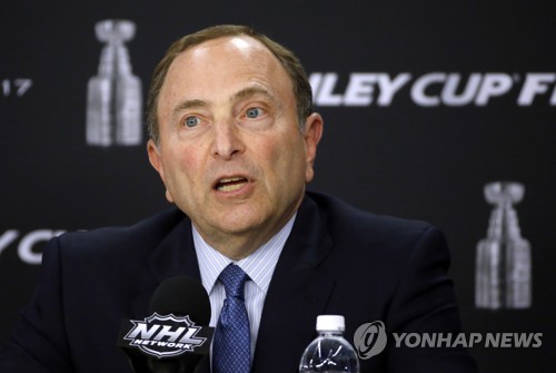 게리 배트맨 NHL 커미셔너 (AP=연합뉴스)