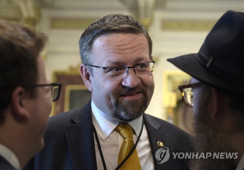 사임한 서배스천 고카 백악관 국가안보회의 부보좌관