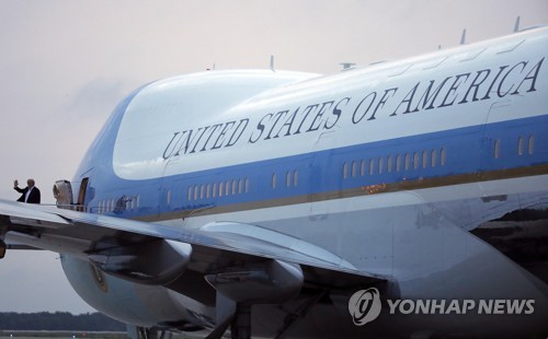 북미정상회담 마치고 귀국한 도널드 트럼프 미국 대통령