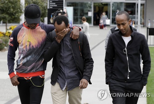 뉴질랜드 모스크 총격 테러로 3살 동생을 잃은 형제들