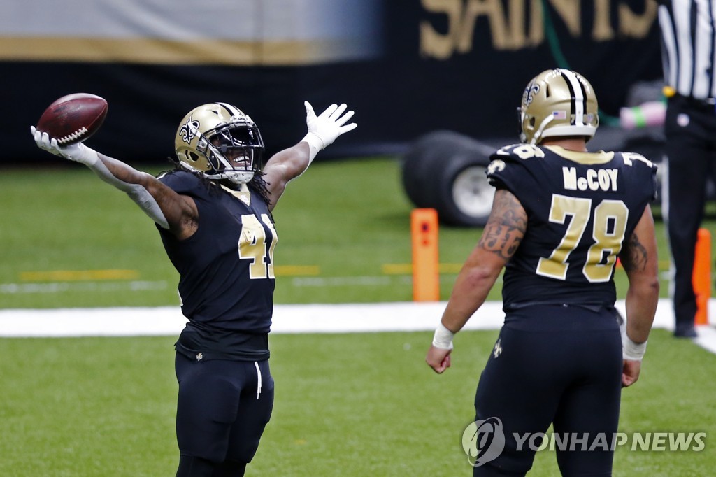 APTOPIX Buccaneers Saints Football