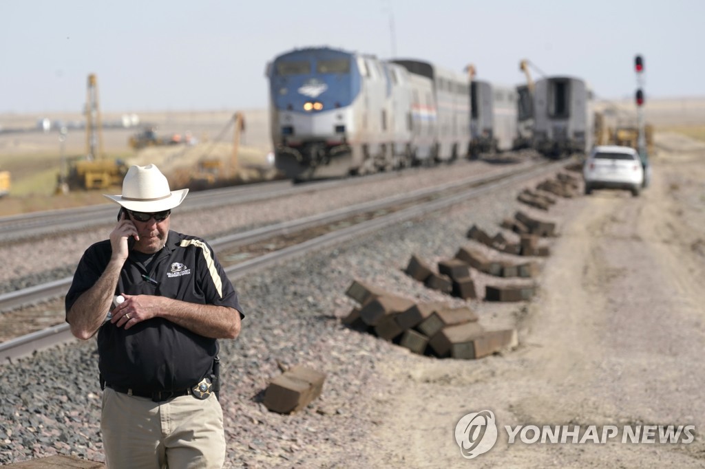 Amtrak Train Derails