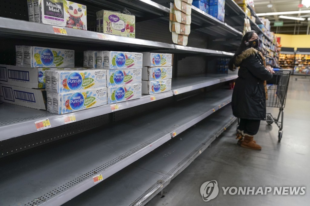 ′텅 빈 식료품점′…미, 오미크론 인력난에 공급망 타격
