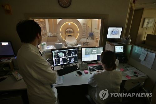 MRI 검사 장면