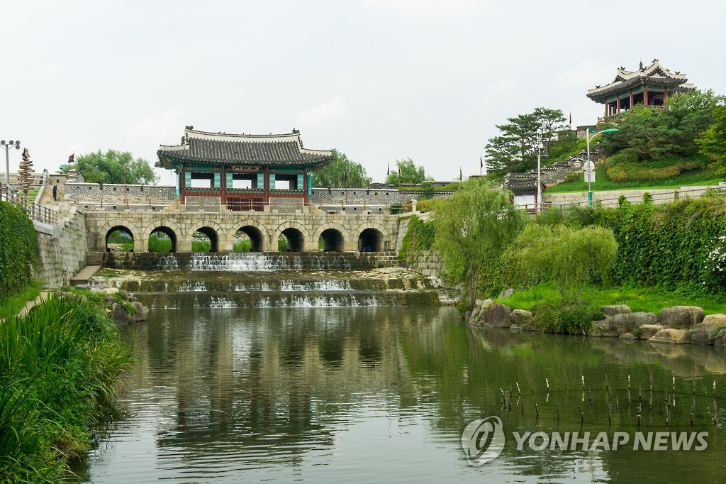 수원 화성 - 화홍문, 방화수류정(동북각루)
