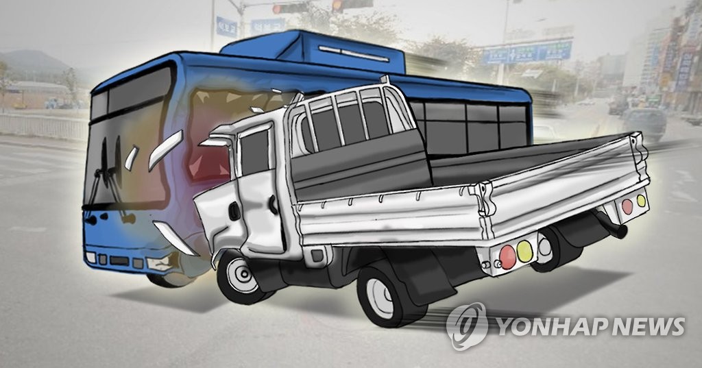 버스 트럭 충돌 교통사고(PG)
