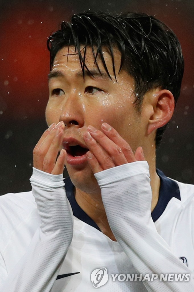 FBL-ENG-PR-TOTTENHAM-BURNLEY
