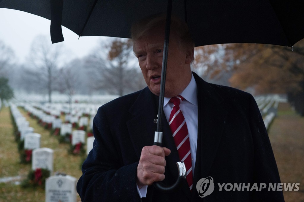 US-POLITICS-TRUMP-ARLINGTON-CEMETARY