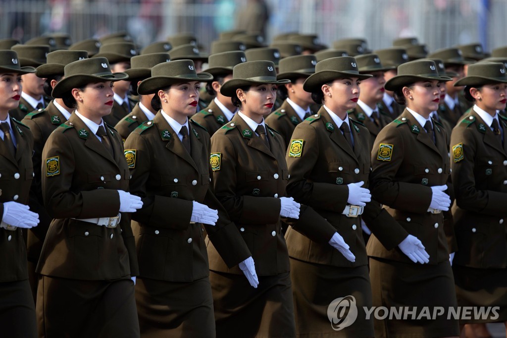 CHILE-INDEPENDENCE-DAY-PARADE