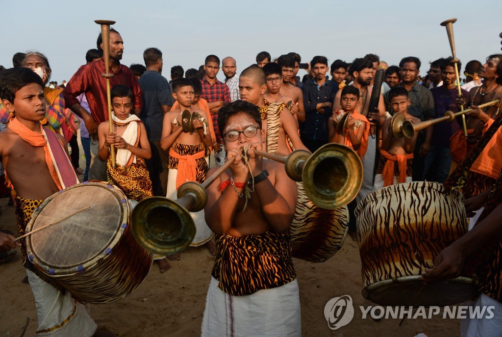 INDIA-RELIGION-HINDU-FESTIVAL