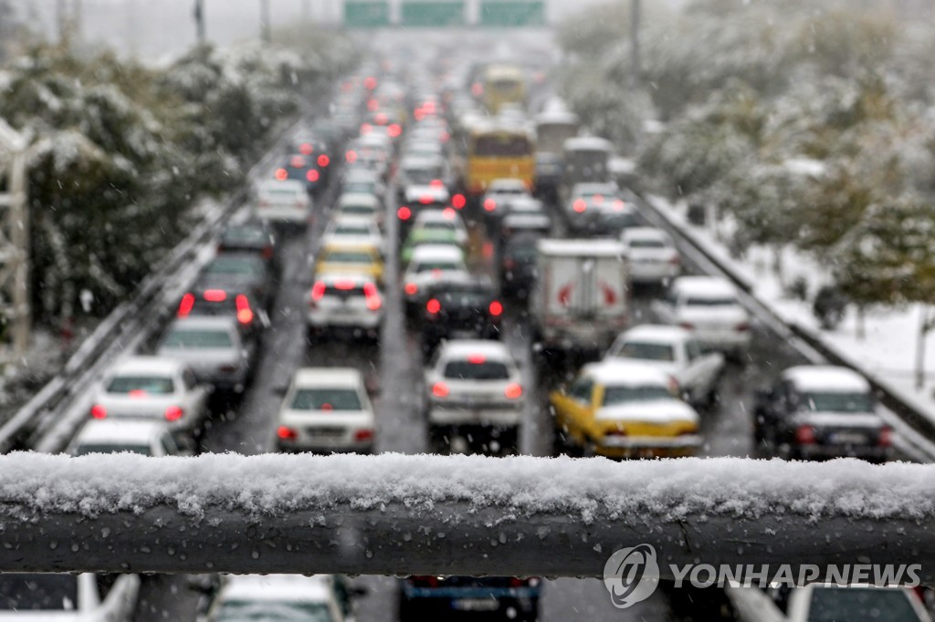 IRAN\-WEATHER-TRANSPORT-SNOW
