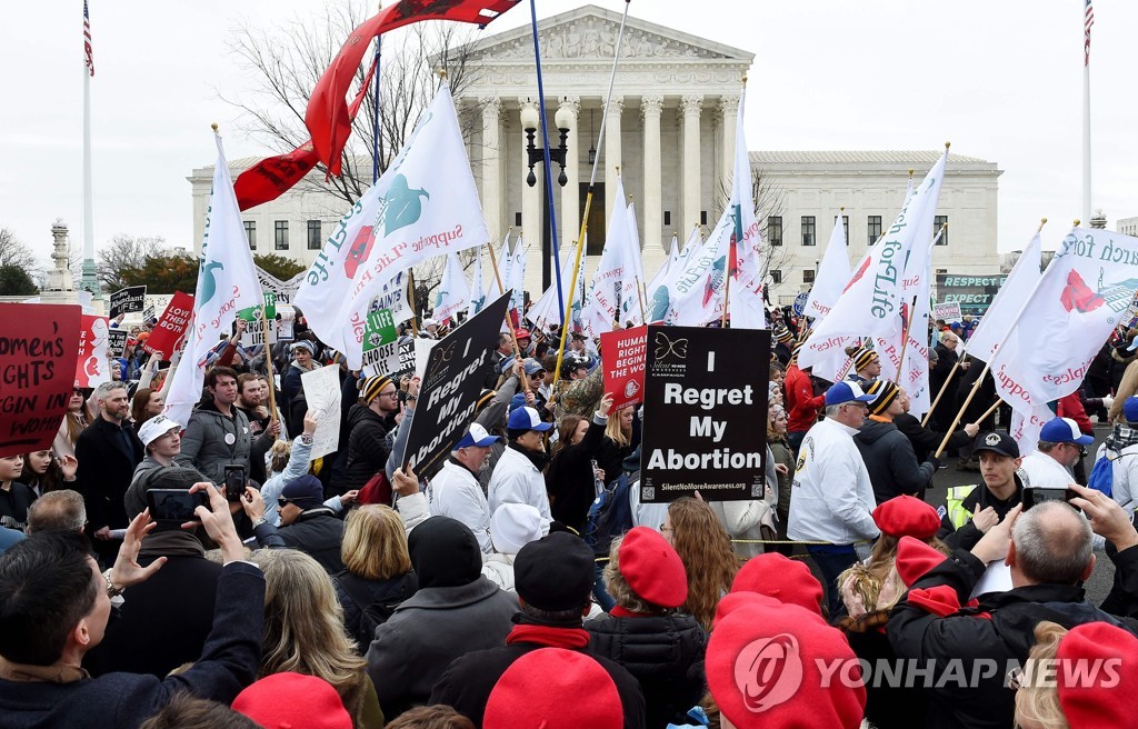 US-politics-abortion-RALLY