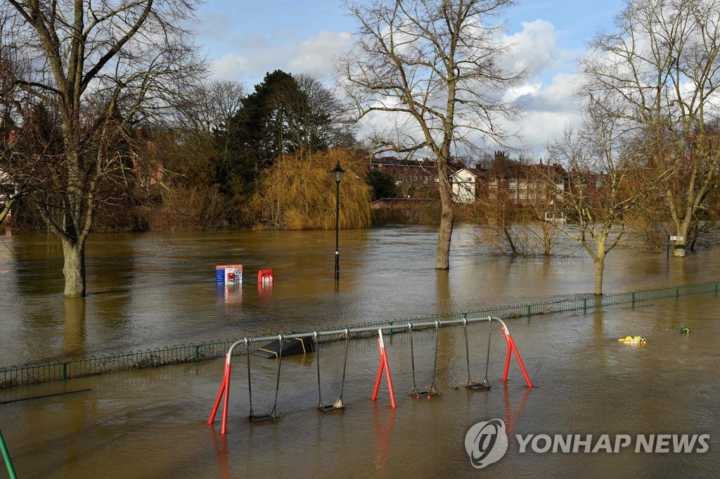 BRITAIN-WEATHER-FLOODING