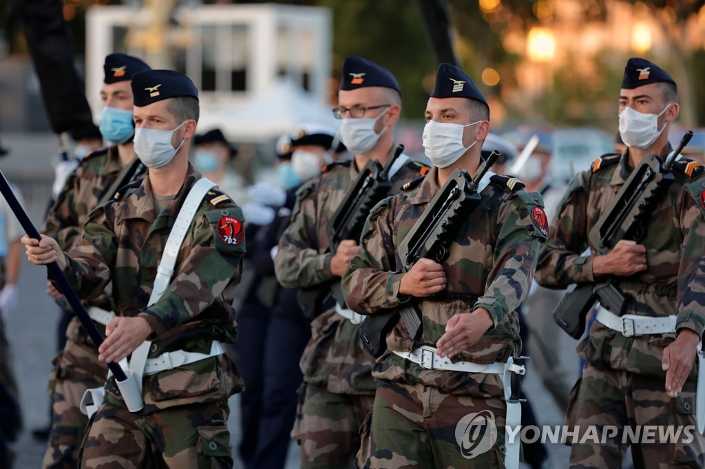 FRANCE-HEALTH-VIRUS-PARADE-BASTILLE-DAY