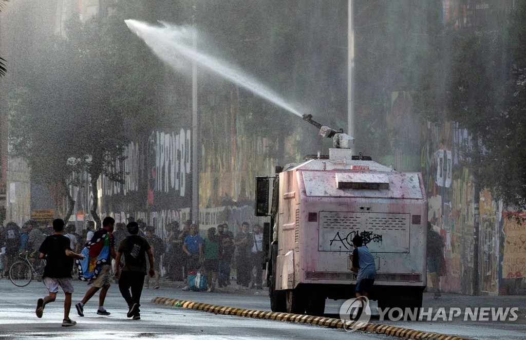 CHILE-CRISIS-PROTEST