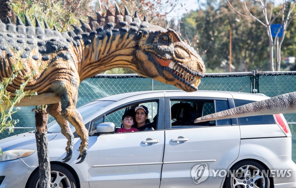 US-ENTERTAINMENT-DINOSAURS