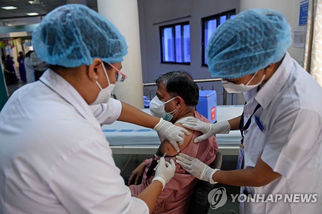 INDIA-HEALTH-VIRUS-VACCINE
