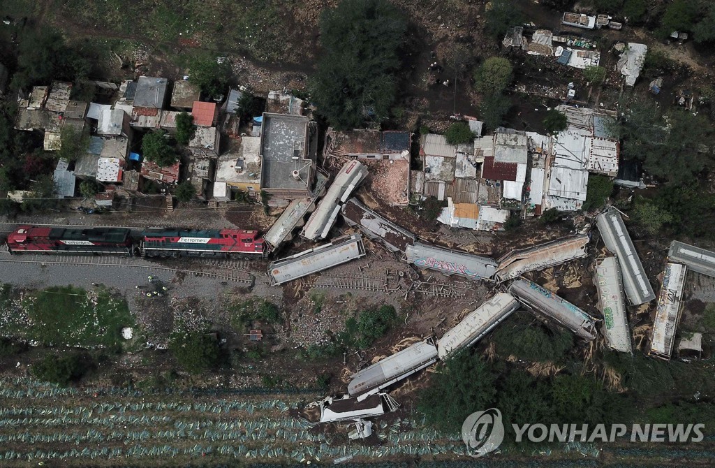 MEXICO-TRAIN-ACCIDENT
