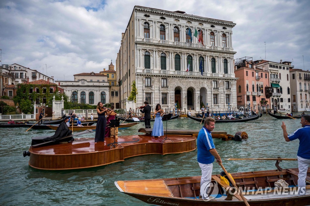 ITALY-CULTURE-SCULPTURE-MUSIC-VENICE