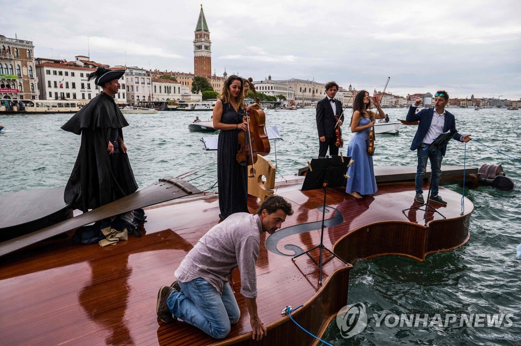 ITALY-CULTURE-SCULPTURE-MUSIC-VENICE