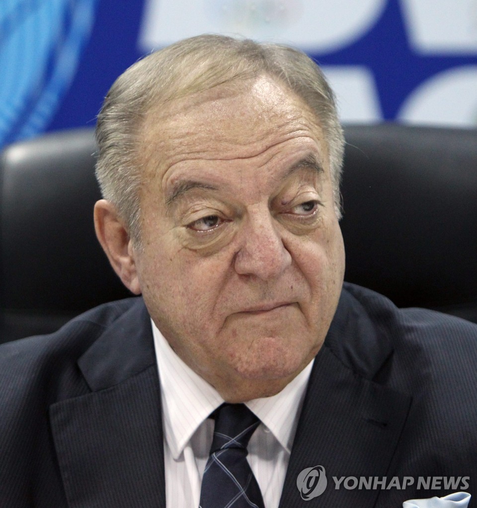 장기 집권 중인 국제역도연맹회장 타마스 아얀