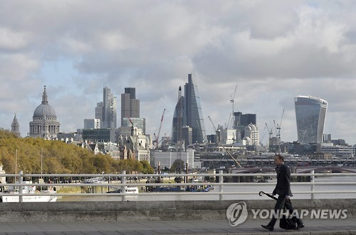 FT "EU, 런던 금융회사들의 EU 시장접근 유지 희망에 일격" - 1