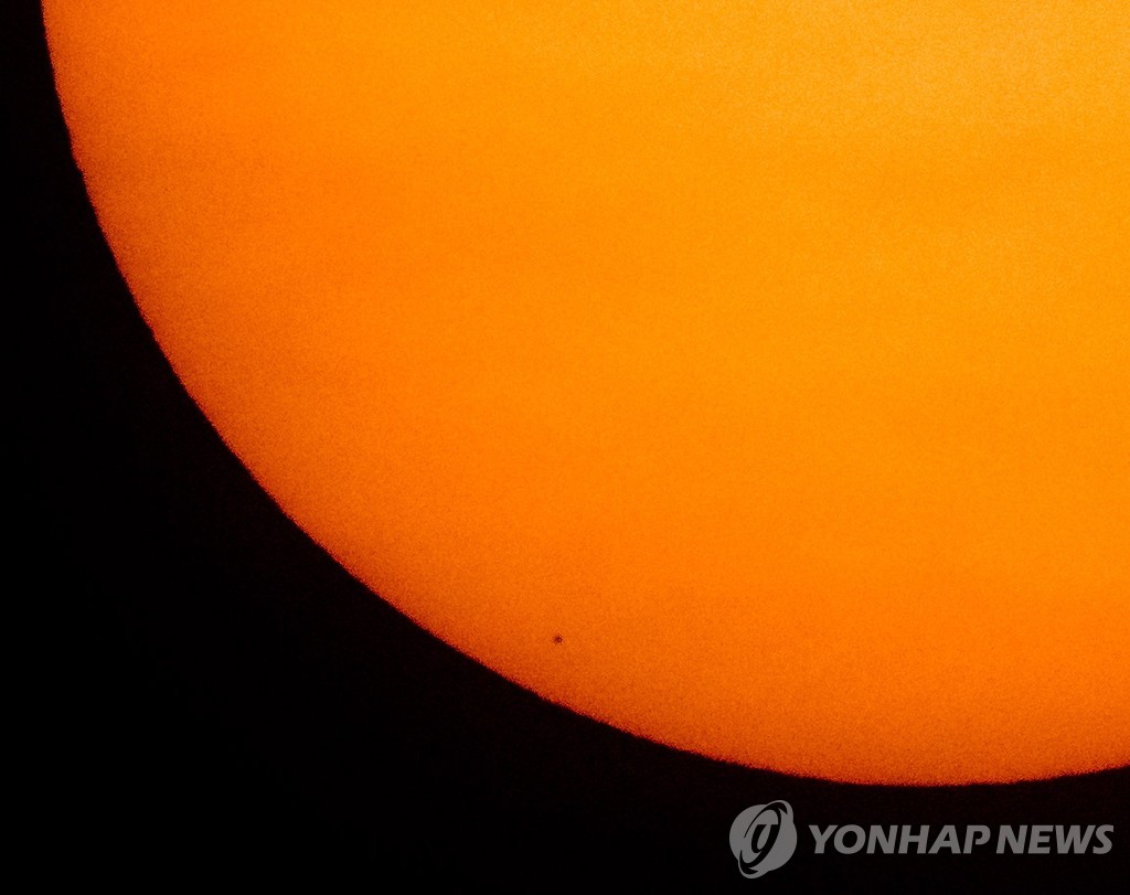 SPACE MERCURY SUN TRANSIT
