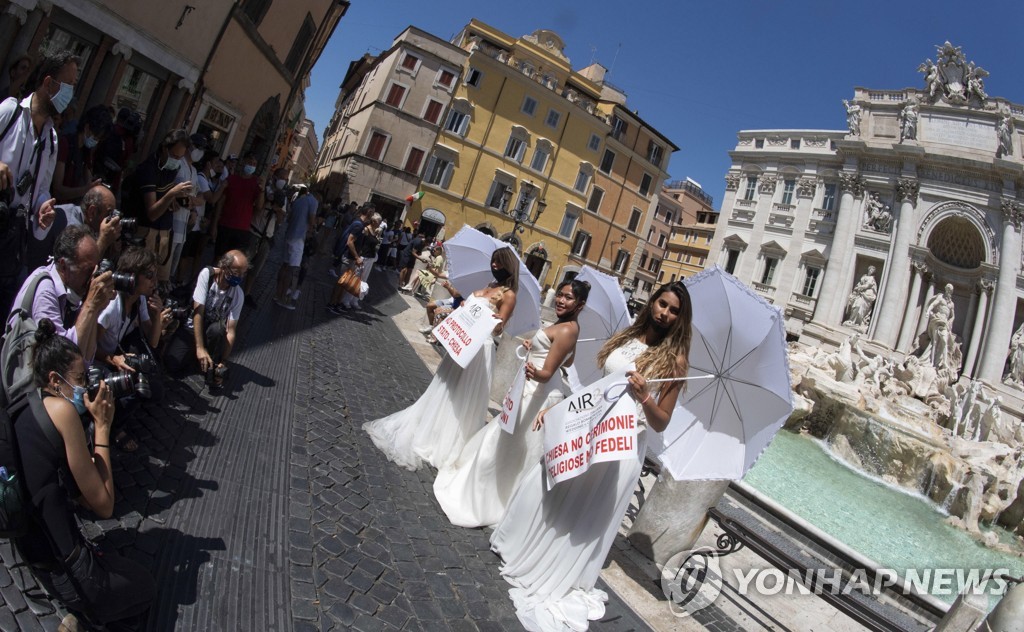 ITALY PROTEST PANDEMIC CORONAVIRUS COVID19