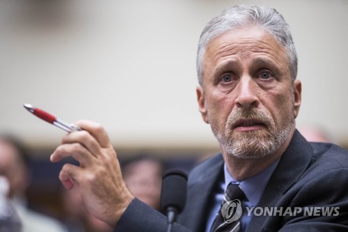 11일 미 하원 법사위원회에 출석해 발언하는 존 스튜어트