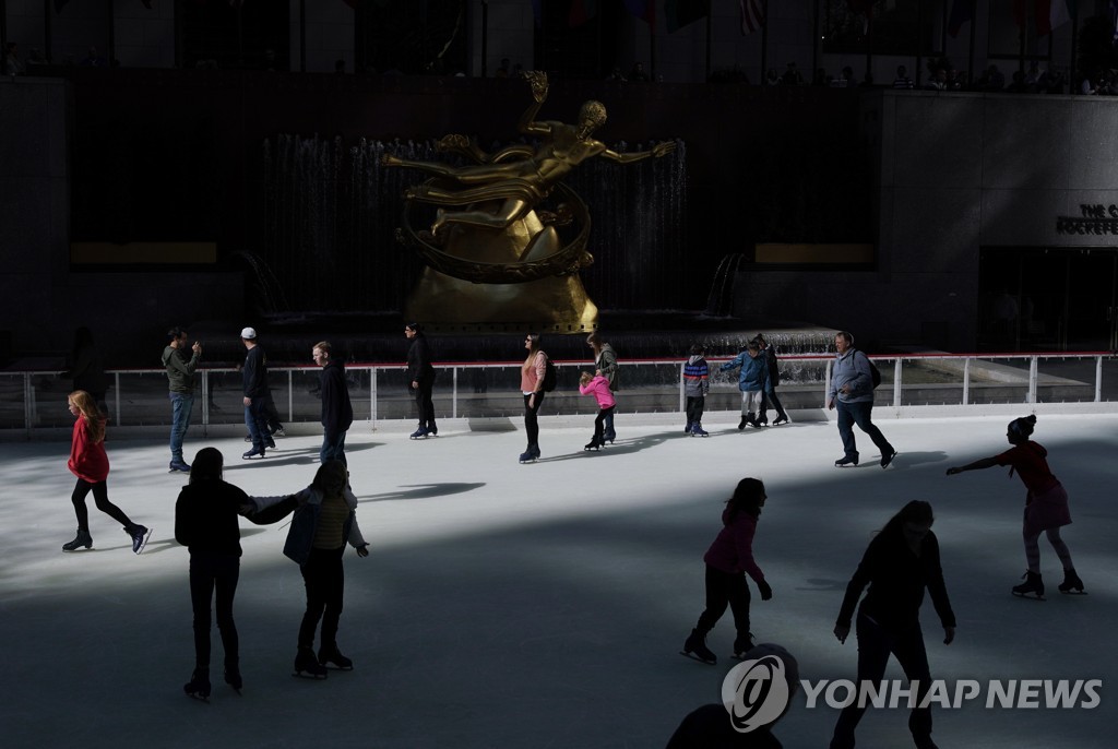 ROCKEFELLER ICE RINK OPENS