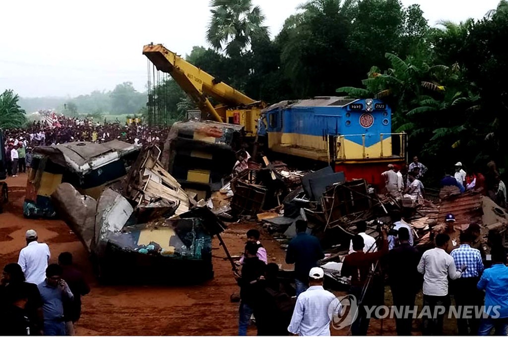 BANGLADESH-DHAKA-TRAIN CRASH