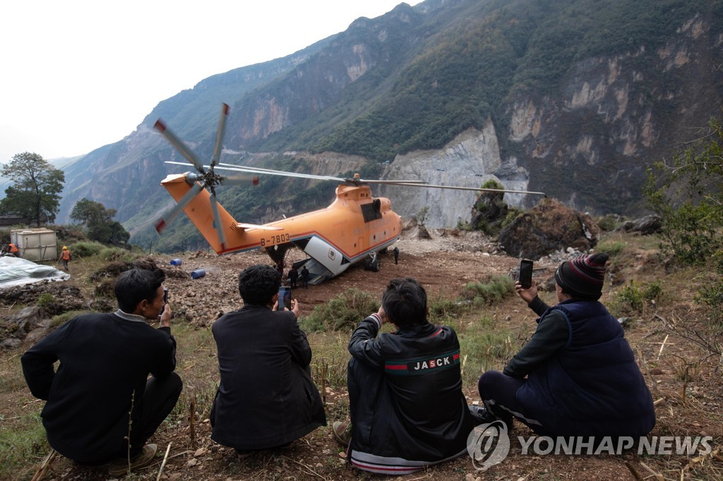 CHINA-SICHUAN-ROAD CONSTRUCTION-MI-26 HELICOPTER (CN)