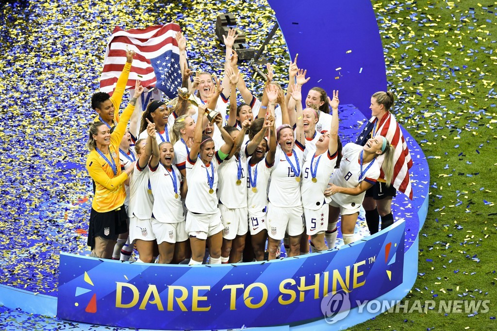 2019년 FIFA 여자 월드컵 우승을 차지한 미국 대표팀의 세리머니 모습.