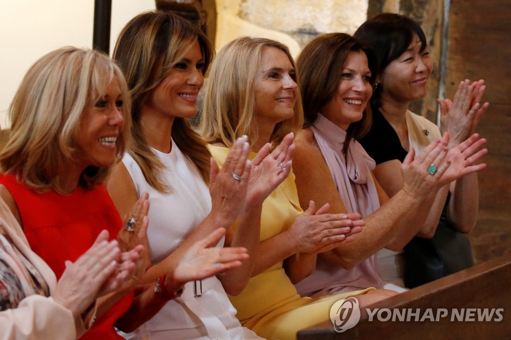 G7-SUMMIT/SPOUSES