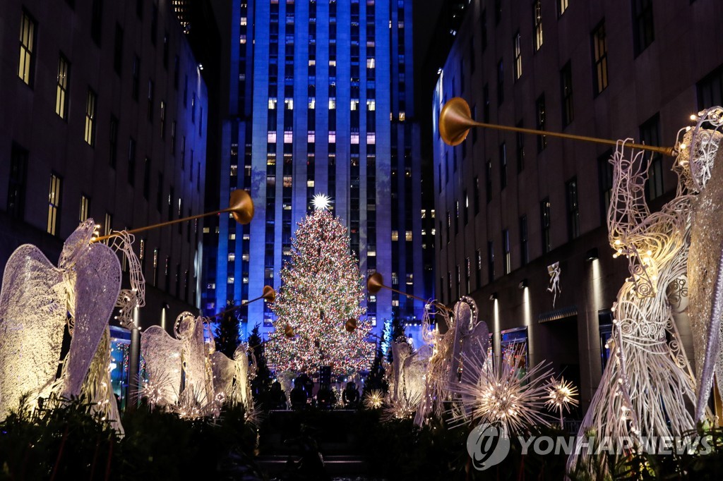 USA-CHRISTMAS-SEASON/NEW YORK-TREE