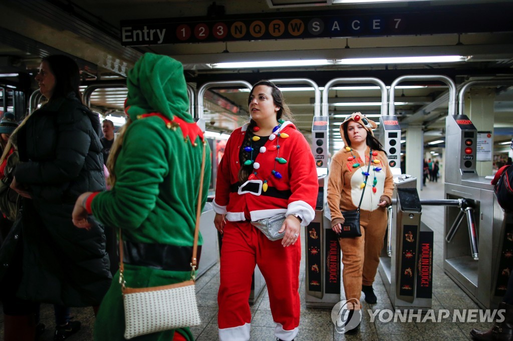 CHRISTMAS-SEASON/SANTACON