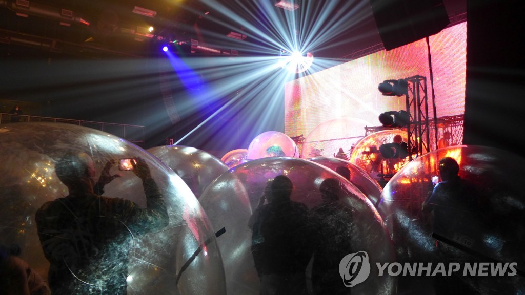HEALTH-CORONAVIRUS/MUSIC-FLAMING LIPS